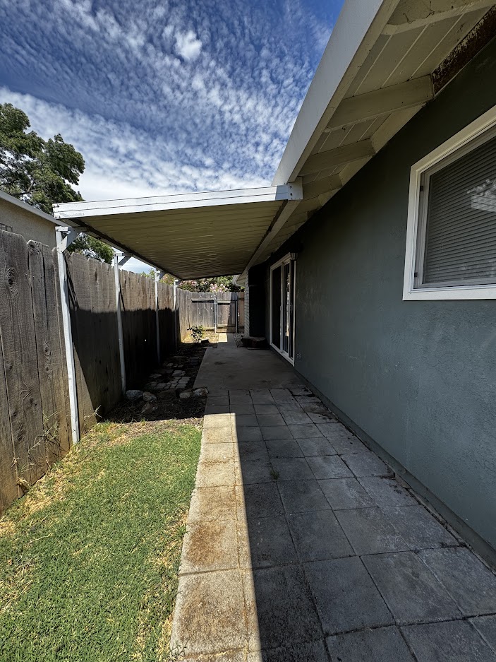 1110/1112 Nadene Drive - 1110