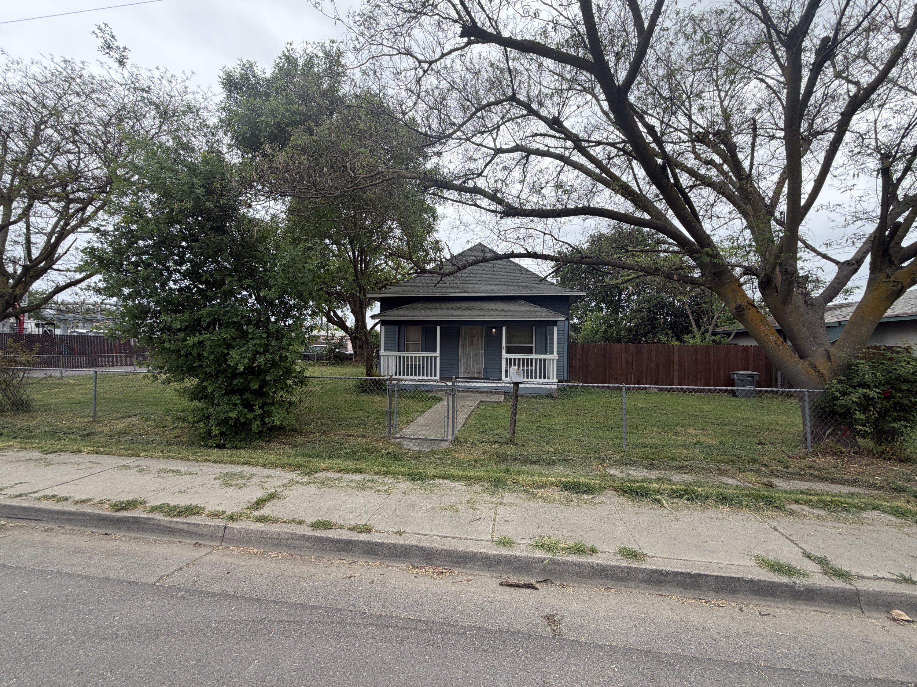 Property thumbnail image