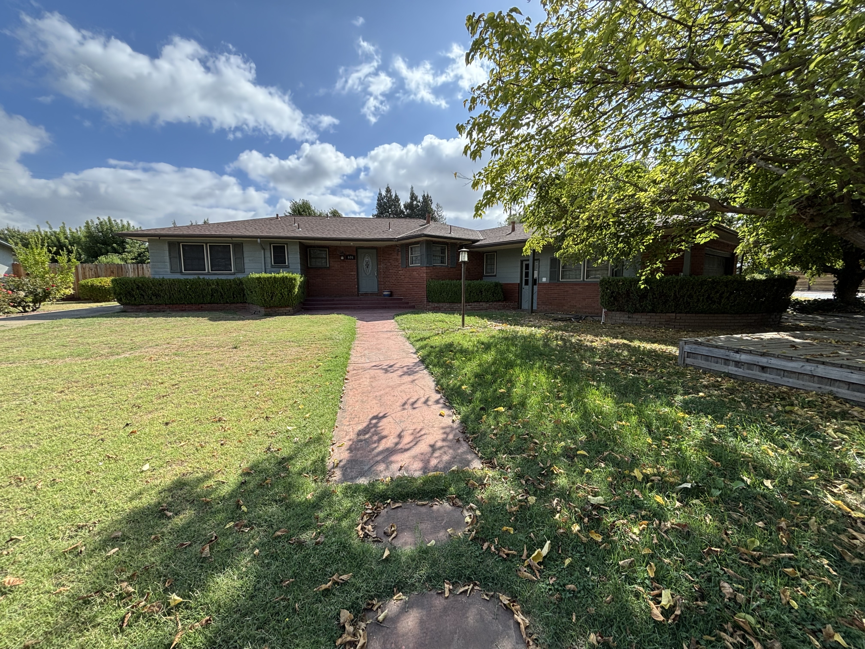 606 Nottingham Way