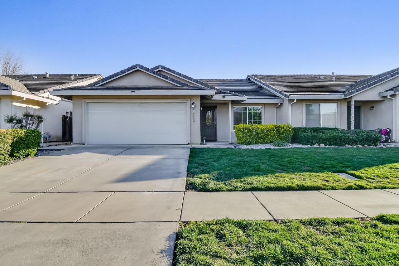 1052 Courtyard Drive